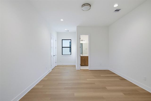 1820 Wycliffe, Houston, TX 77043