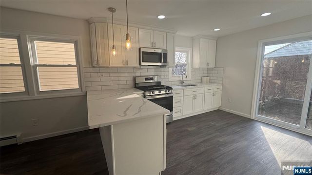 31 Chestnut Street, Kearny, NJ 07032