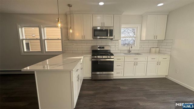 31 Chestnut Street, Kearny, NJ 07032