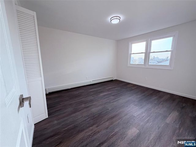 31 Chestnut Street, Kearny, NJ 07032