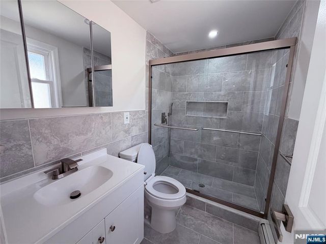 31 Chestnut Street, Kearny, NJ 07032