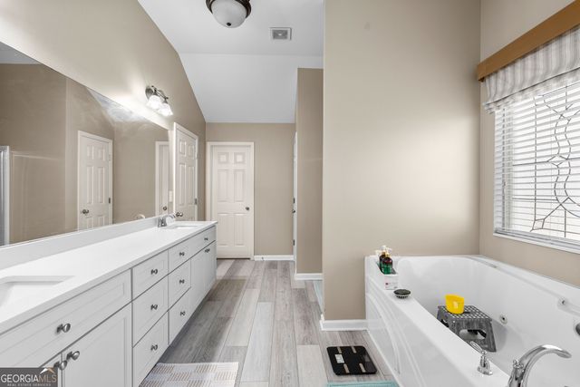 519 Bryant Lake Boulevard, Lagrange, GA 30241