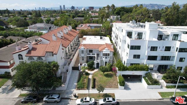 865 S Lucerne Boulevard, Los Angeles, CA 90005