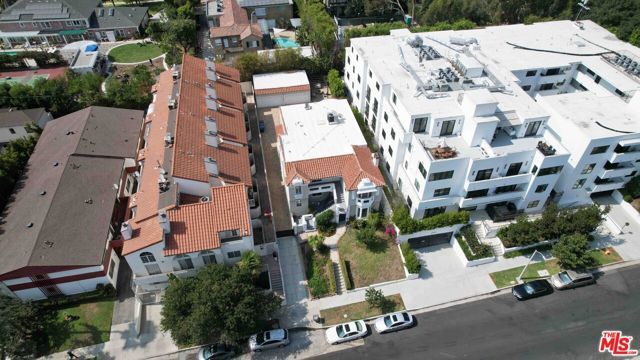 865 S Lucerne Boulevard, Los Angeles, CA 90005