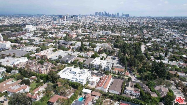 865 S Lucerne Boulevard, Los Angeles, CA 90005