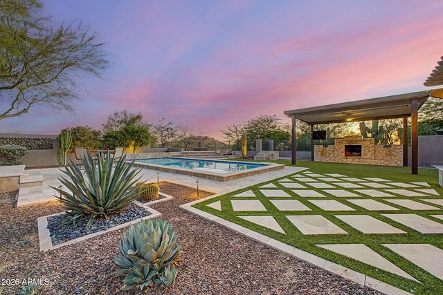 8721 E NANCE Street E, Mesa, AZ 85207