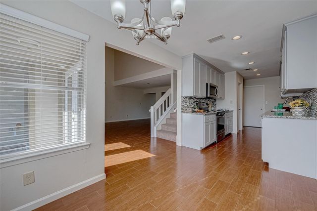 2022 Highland Hills Drive, Sugar Land, TX 77478