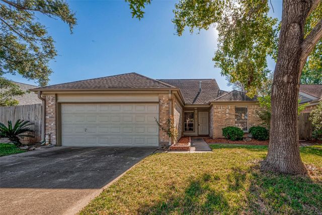 2022 Highland Hills Drive, Sugar Land, TX 77478
