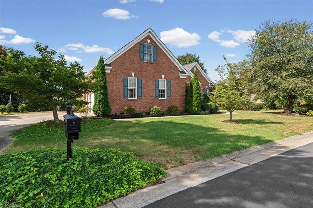 3004 Deercroft Lane, Clemmons, NC 27012