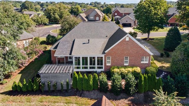 3004 Deercroft Lane, Clemmons, NC 27012
