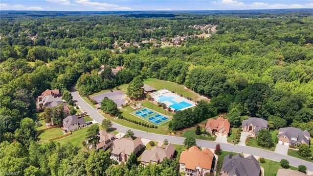 3004 Deercroft Lane, Clemmons, NC 27012