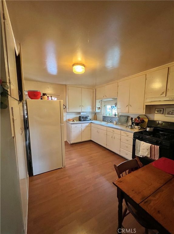 Image 16 of property listing at 30284 Bear Mountain, Squaw Valley, CA 93675