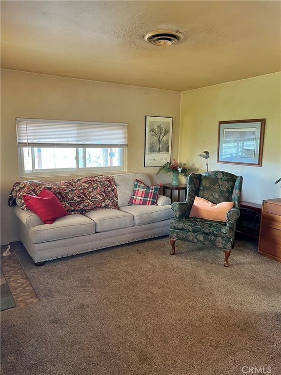Image 6 of property listing at 30284 Bear Mountain, Squaw Valley, CA 93675