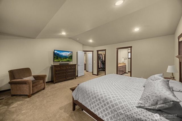 424 Barry Loop, Mount Vernon, WA 98274