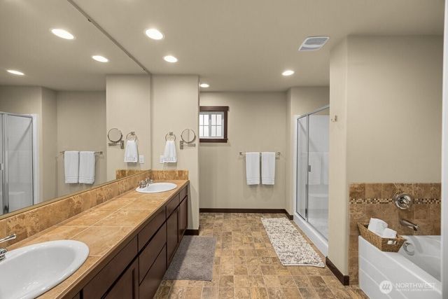 424 Barry Loop, Mount Vernon, WA 98274