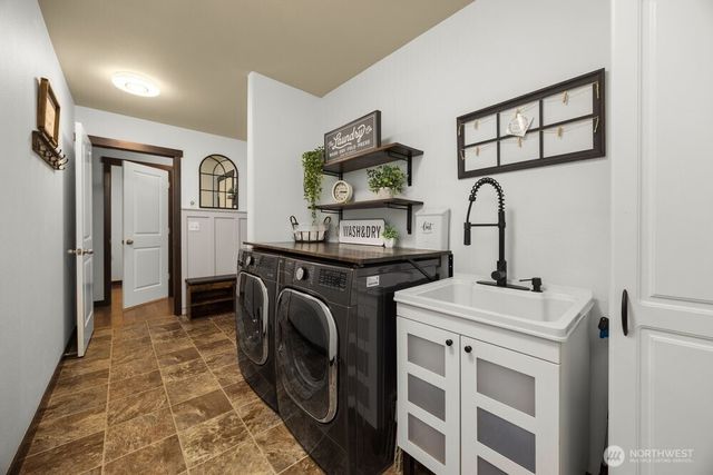 424 Barry Loop, Mount Vernon, WA 98274