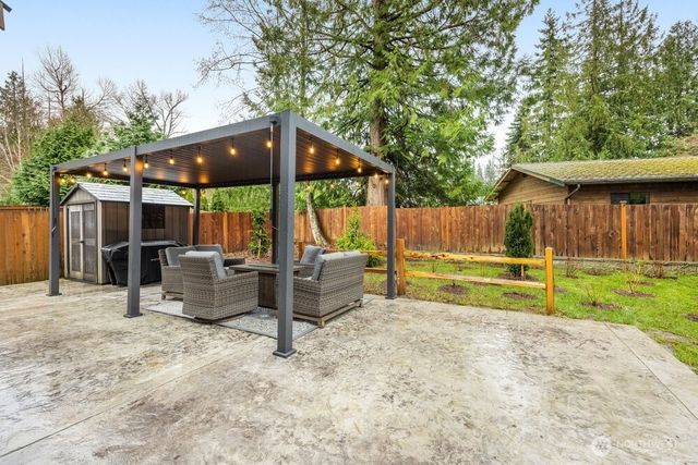 424 Barry Loop, Mount Vernon, WA 98274