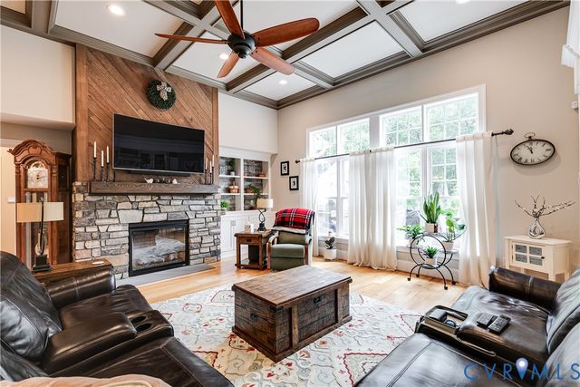 12706 Dell Hill Ct, Chester, VA 23831