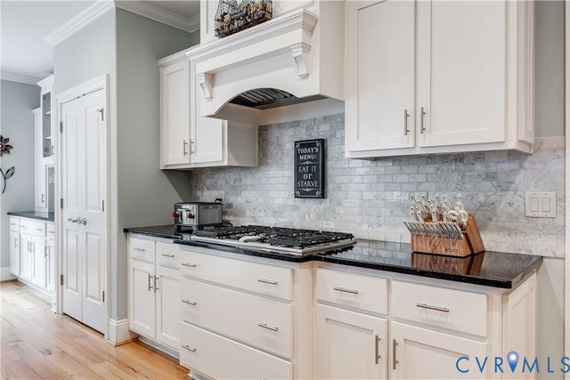 12706 Dell Hill Ct, Chester, VA 23831