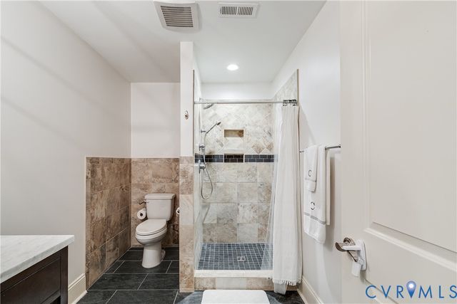 12706 Dell Hill Ct, Chester, VA 23831