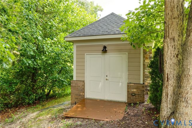 12706 Dell Hill Ct, Chester, VA 23831
