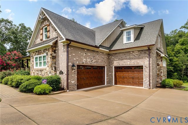 12706 Dell Hill Ct, Chester, VA 23831
