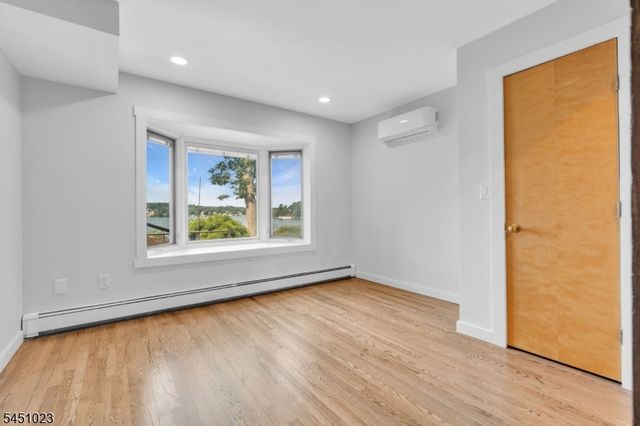 79 Castle Rock Rd, Jefferson Twp., NJ 07849