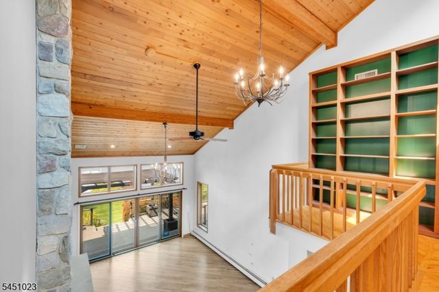 79 Castle Rock Rd, Jefferson Twp., NJ 07849