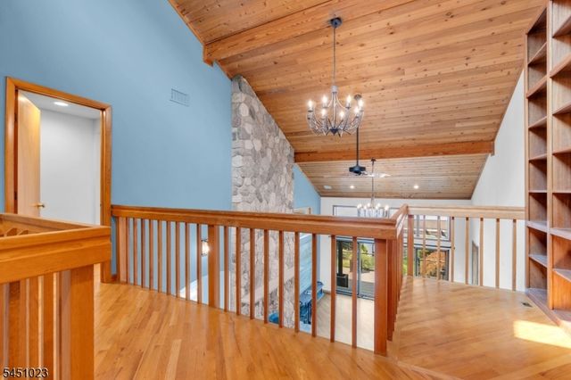 79 Castle Rock Rd, Jefferson Twp., NJ 07849