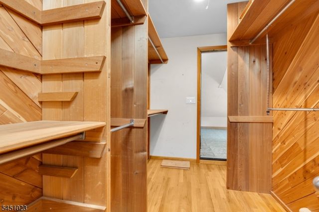 79 Castle Rock Rd, Jefferson Twp., NJ 07849