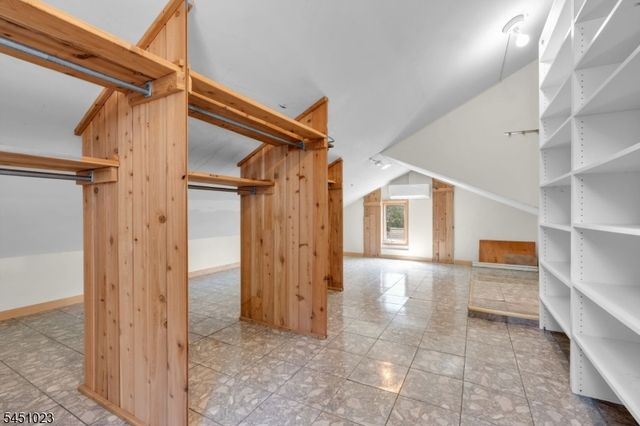 79 Castle Rock Rd, Jefferson Twp., NJ 07849