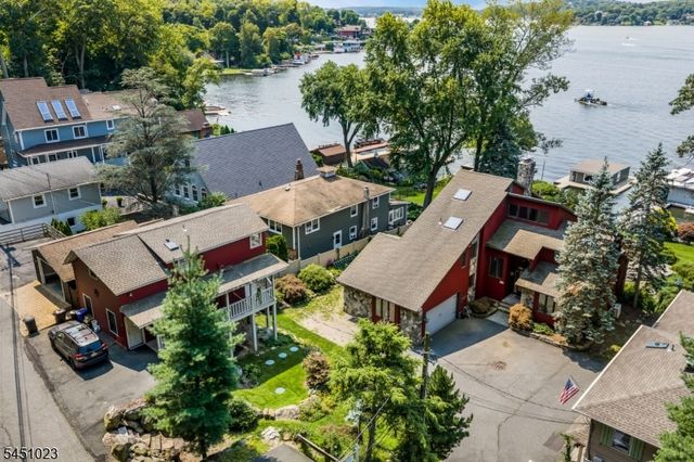 79 Castle Rock Rd, Jefferson Twp., NJ 07849