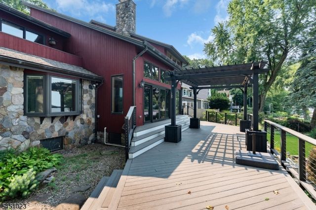 79 Castle Rock Rd, Jefferson Twp., NJ 07849