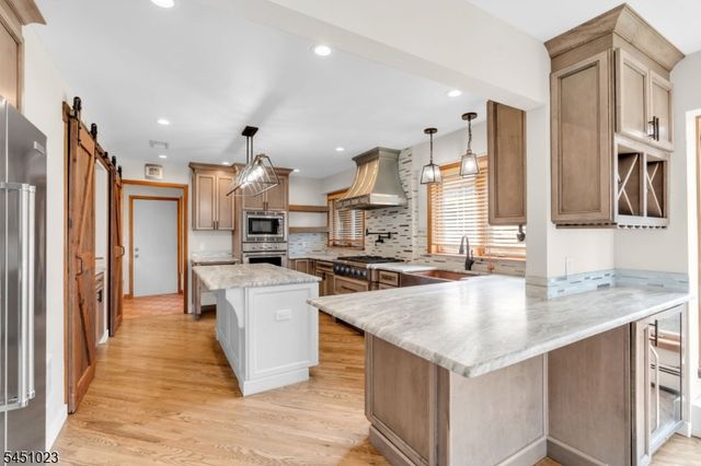 79 Castle Rock Rd, Jefferson Twp., NJ 07849