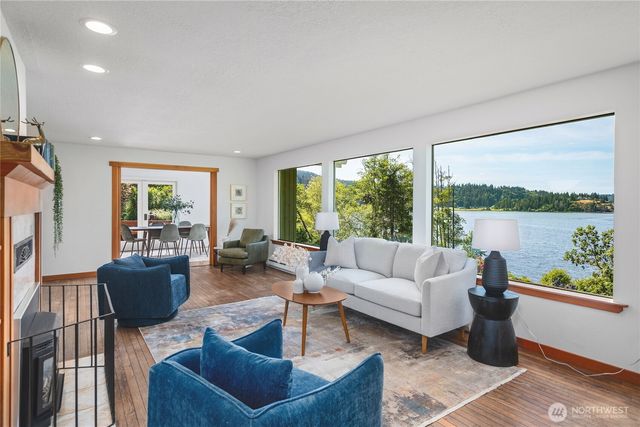 6067 S Campbell Lake Road, Anacortes, WA 98221