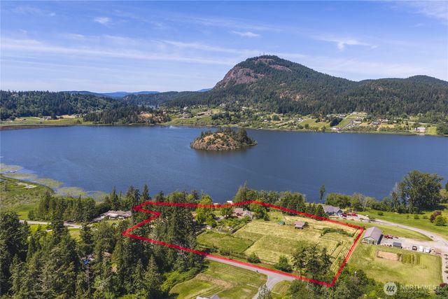6067 S Campbell Lake Road, Anacortes, WA 98221