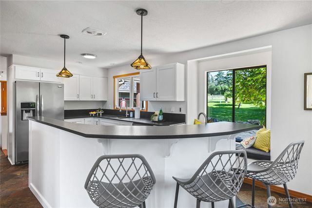 6067 S Campbell Lake Road, Anacortes, WA 98221