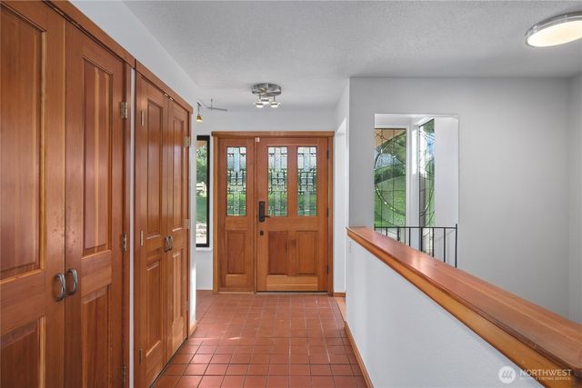 6067 S Campbell Lake Road, Anacortes, WA 98221