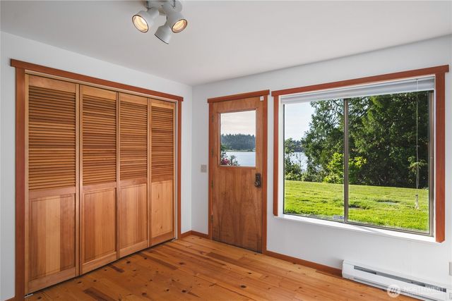 6067 S Campbell Lake Road, Anacortes, WA 98221