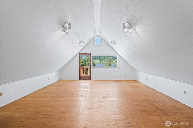 6067 S Campbell Lake Road, Anacortes, WA 98221