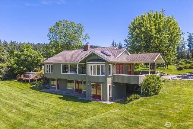 6067 S Campbell Lake Road, Anacortes, WA 98221