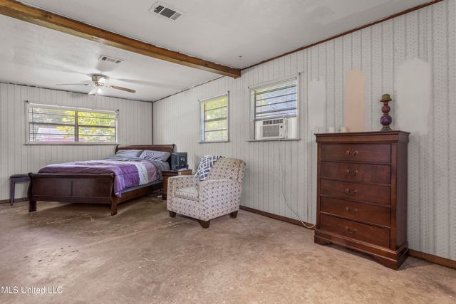 9120 Tammy Lane, Moss Point, MS 39562