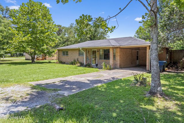 9120 Tammy Lane, Moss Point, MS 39562