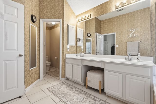 2110 Perry Drive, Mansfield, TX 76063