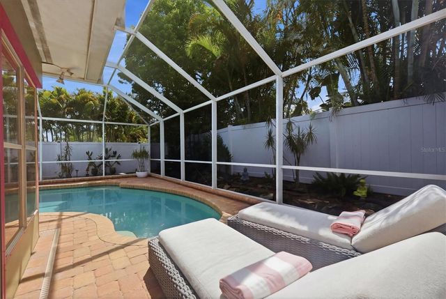 1833 OAK VIEW DRIVE, Sarasota, FL 34232