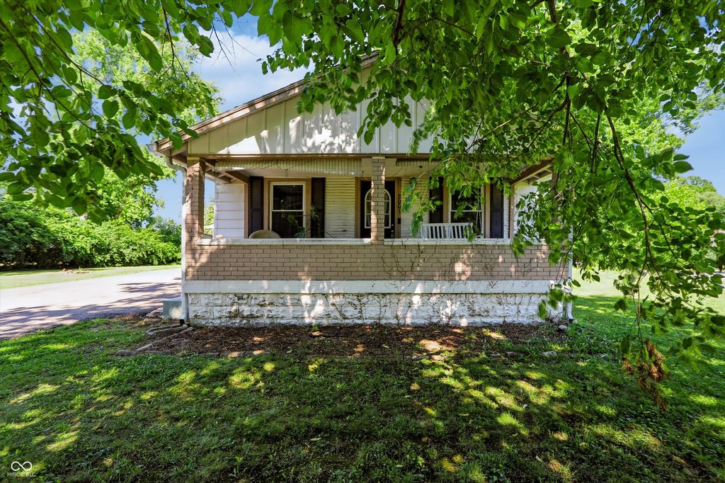 2001 N Irwin Street, Indianapolis, IN 46219