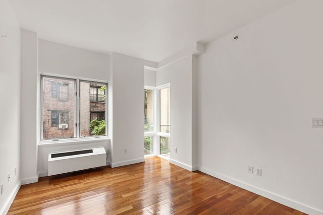 330 E 109th St Apt 5B, New York City, NY 10029