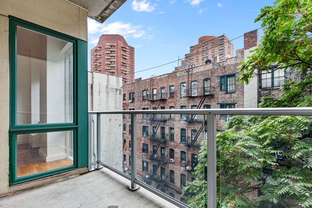 330 E 109th St Apt 5B, New York City, NY 10029