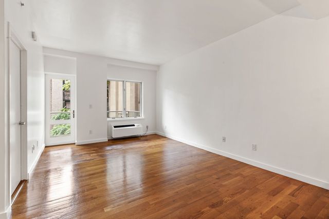 330 E 109th St Apt 5B, New York City, NY 10029