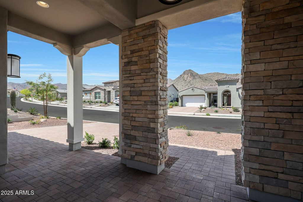 Image 13 of property listing at 20775 W RATTLER Road, Buckeye, AZ 85396